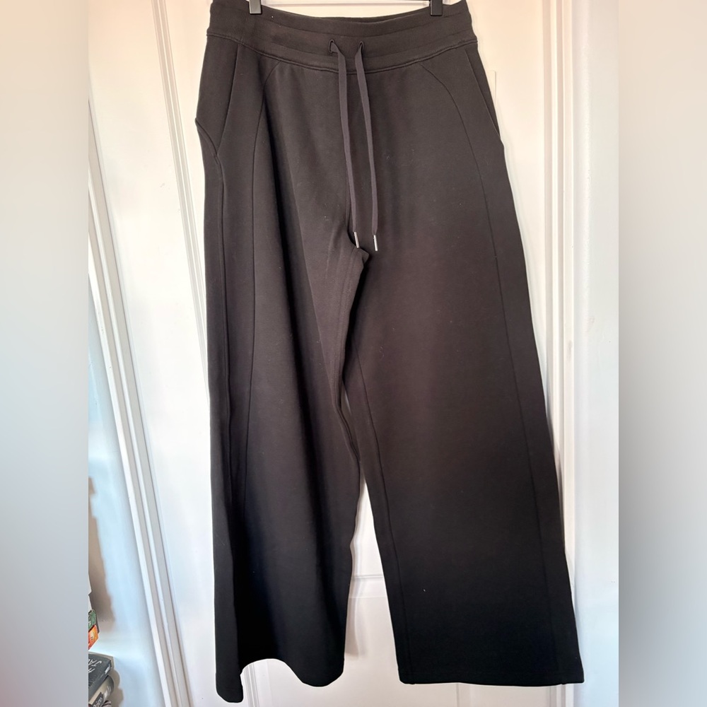 Lululemon Women’s Scuba Mid-Rise Wide-Leg Pant Black